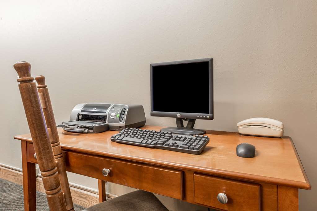 Days Inn By Wyndham Hays Facilities photo